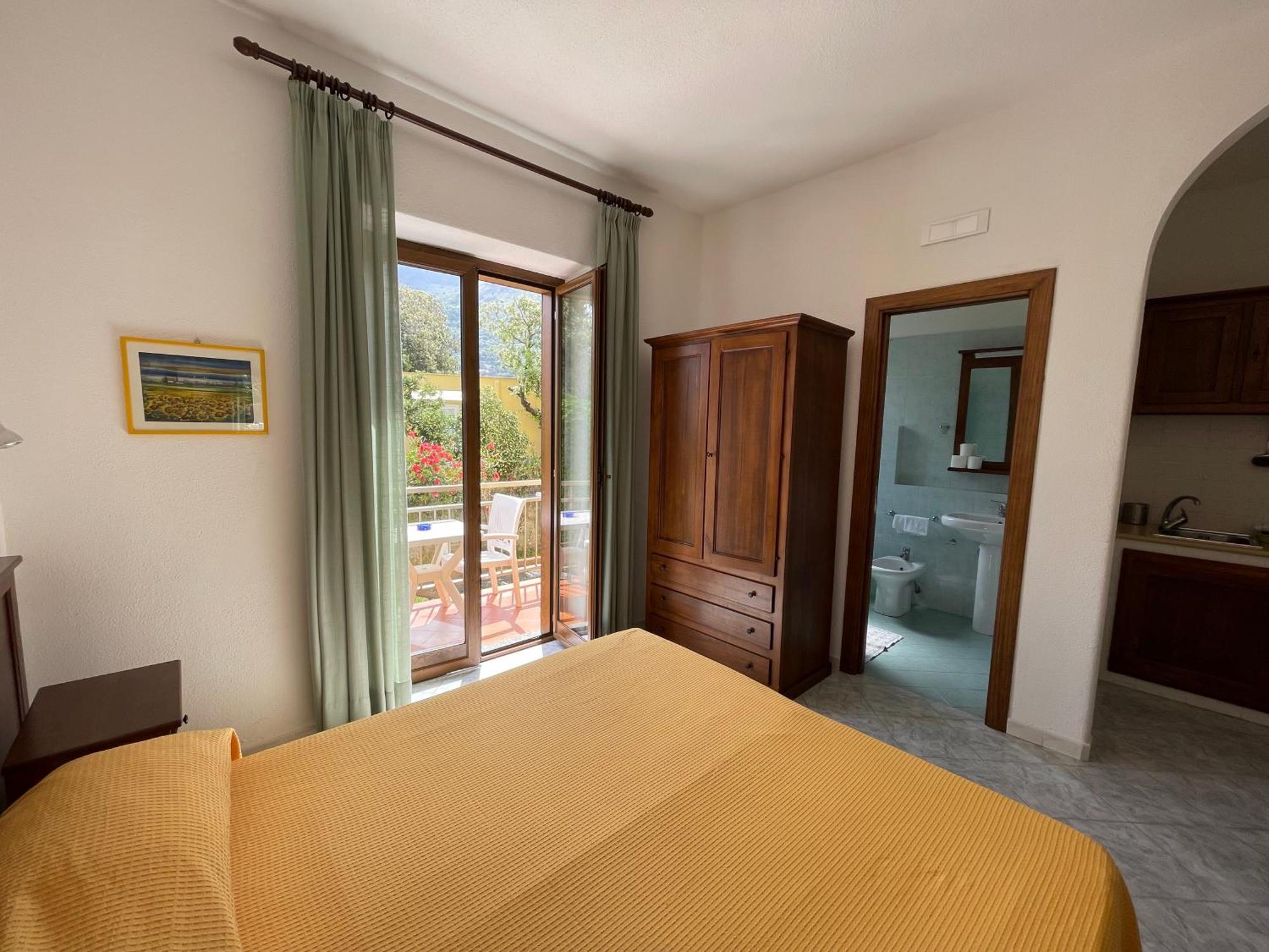 Residence Andrea A Mare Forio  Bagian luar foto