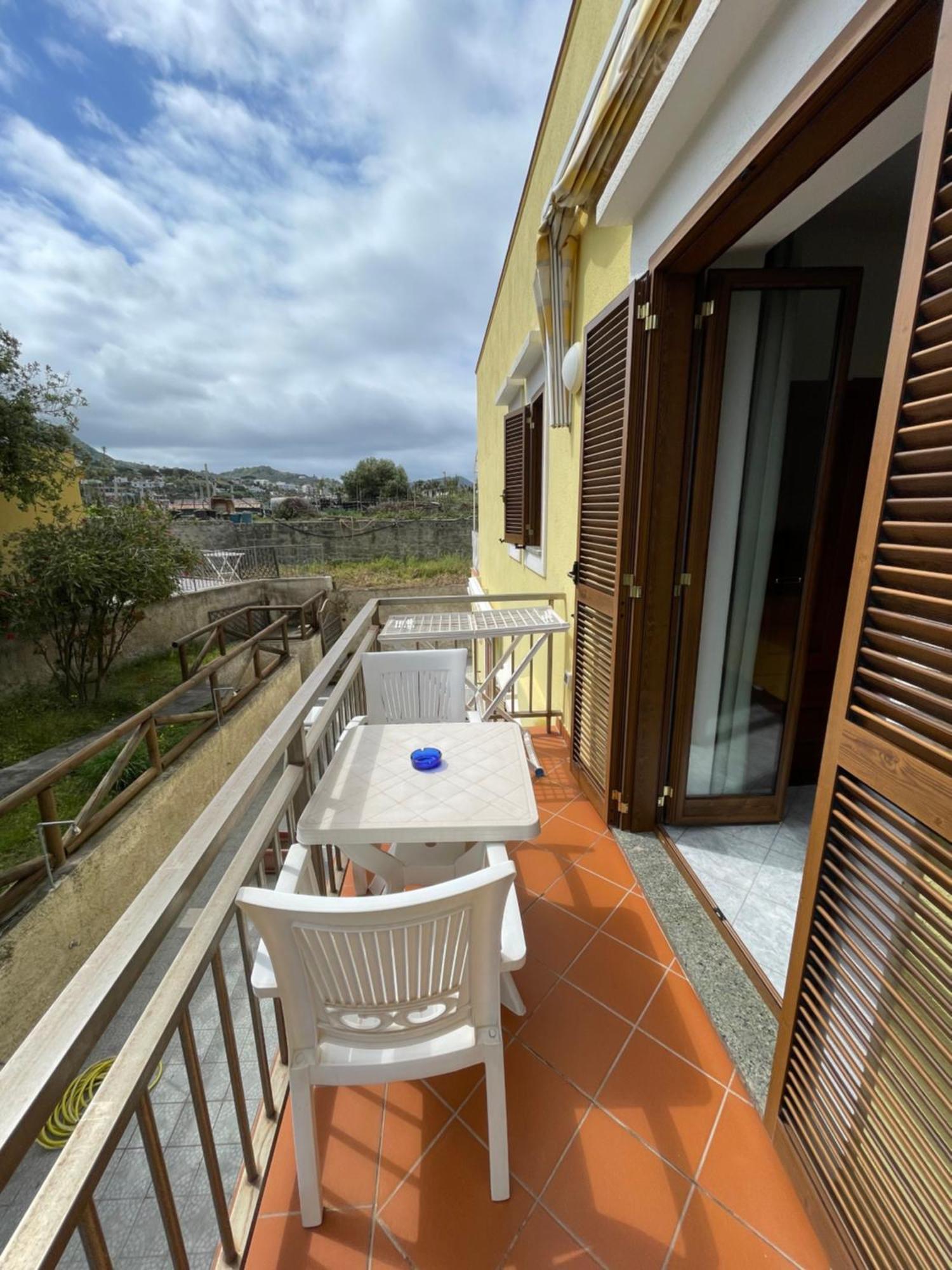 Residence Andrea A Mare Forio  Bagian luar foto