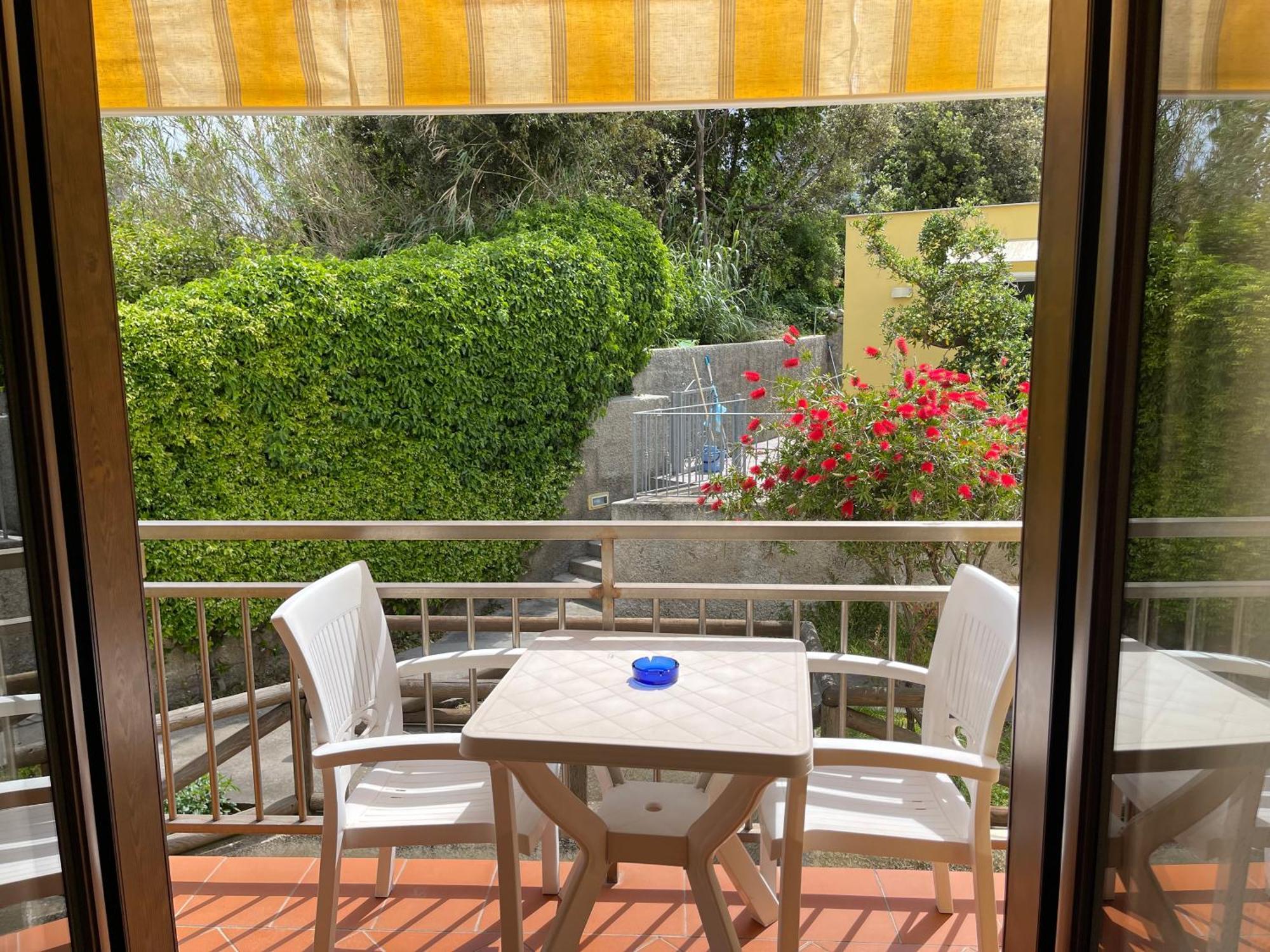 Residence Andrea A Mare Forio  Bagian luar foto