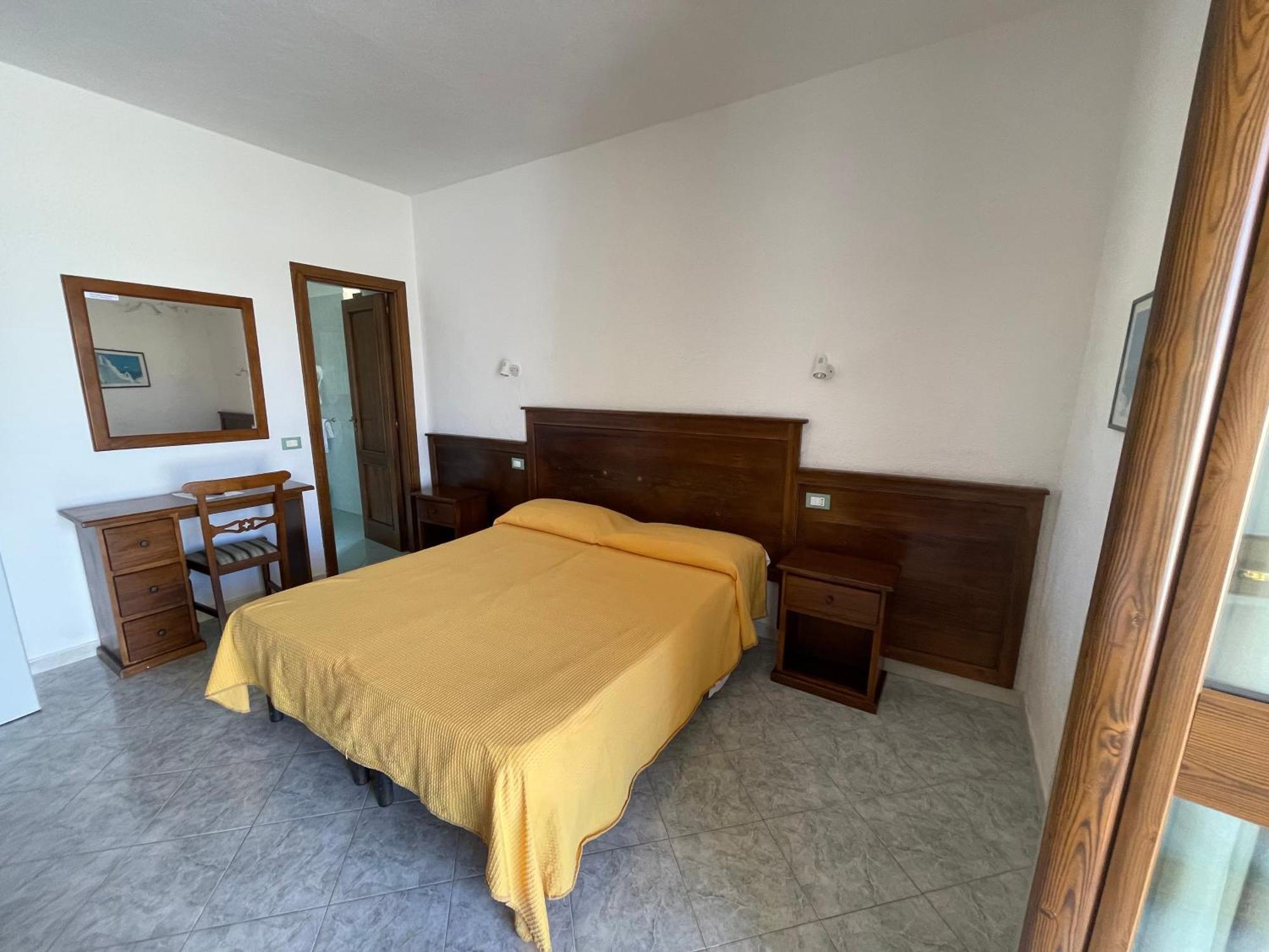 Residence Andrea A Mare Forio  Bagian luar foto