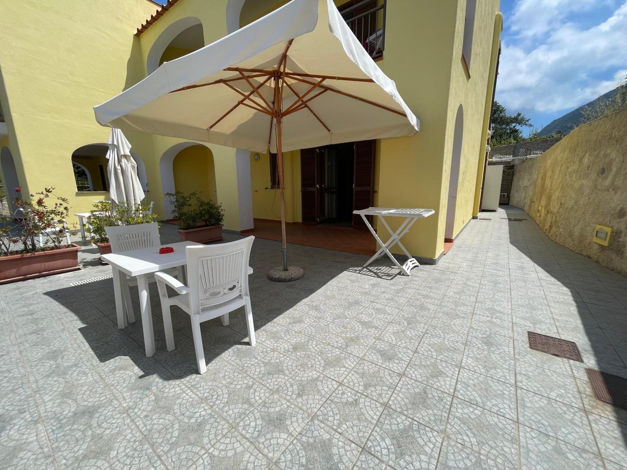 Residence Andrea A Mare Forio  Bagian luar foto